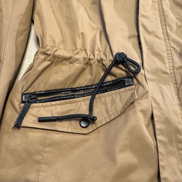 Calvin Klein Women’s Brown Windbreaker with Black Details - Picture 4 of 10